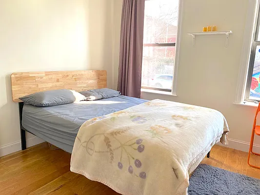 Rented by EXR | media 10