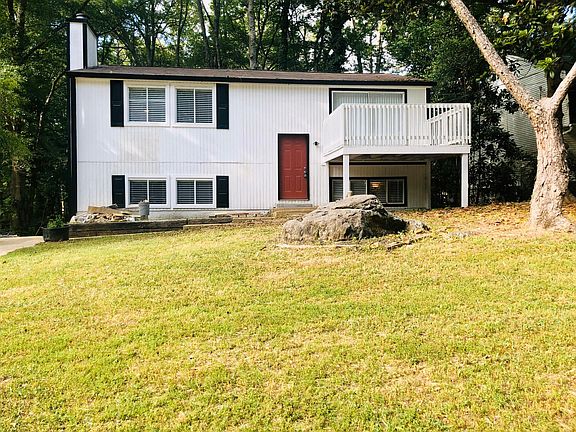 2nd image of 305 Glenview Dr