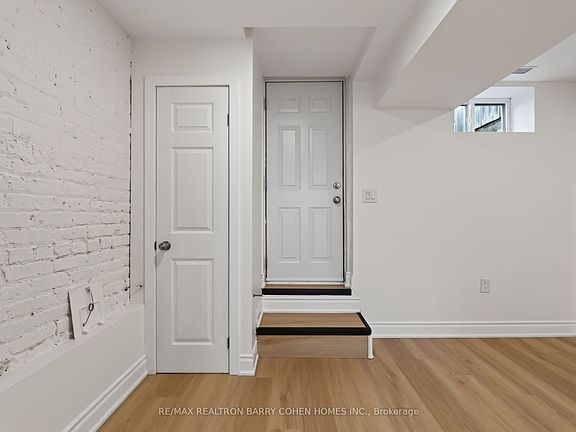 2nd image of 371 Howland Ave