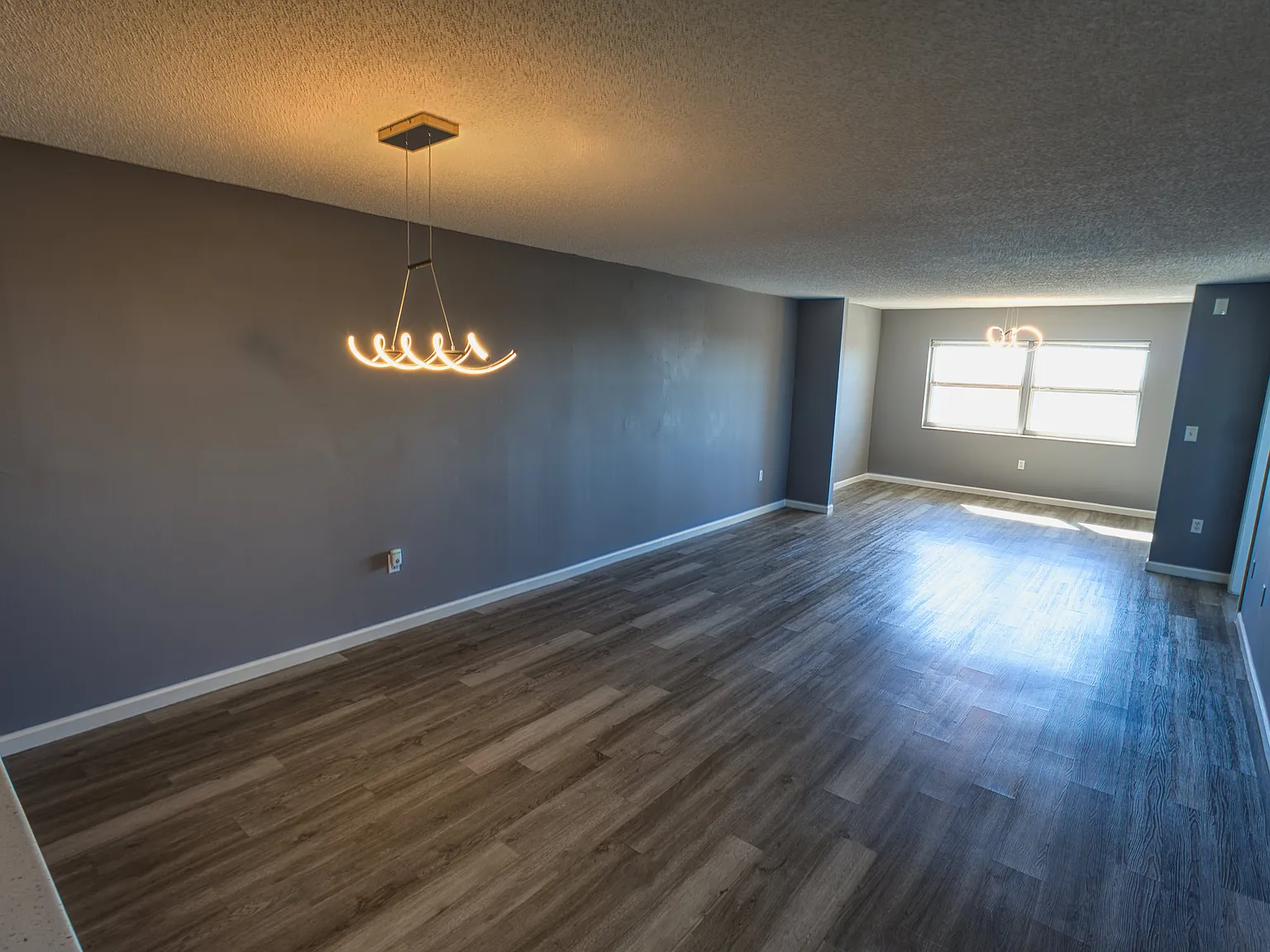 2 bed, 1000 sqft, $1,795 — Photo 2