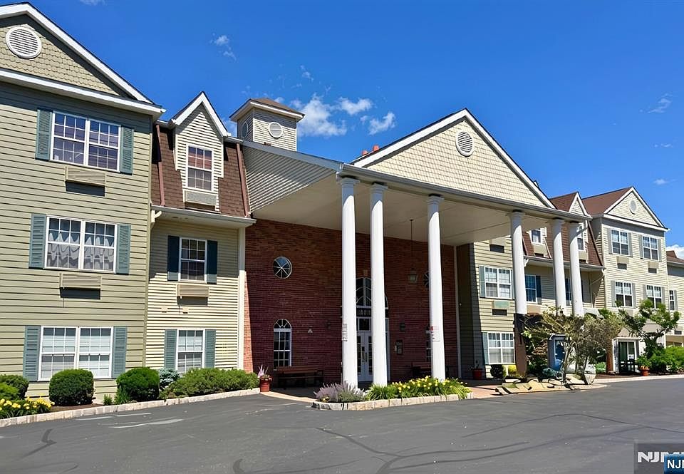 1st image of 5322 Richmond Road #322