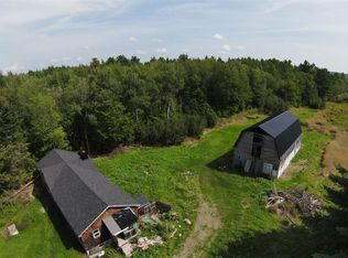 142 River Rd, Detroit, ME 04929