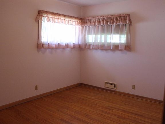 5th image of 314 Gascoigne Dr
