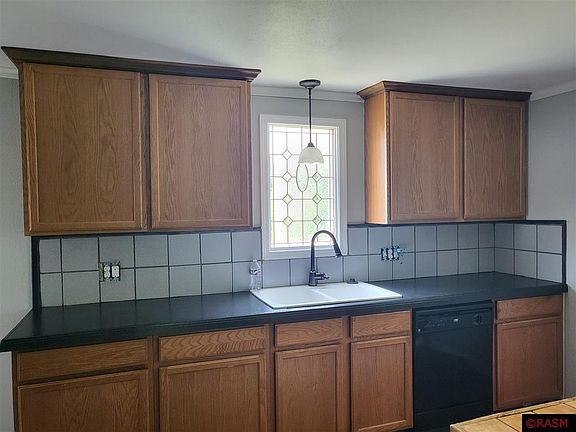 5th image of 42614 24th St