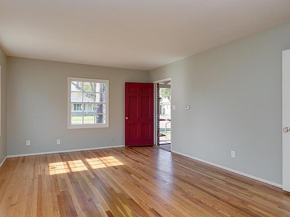 5th image of 616 W Gleason St