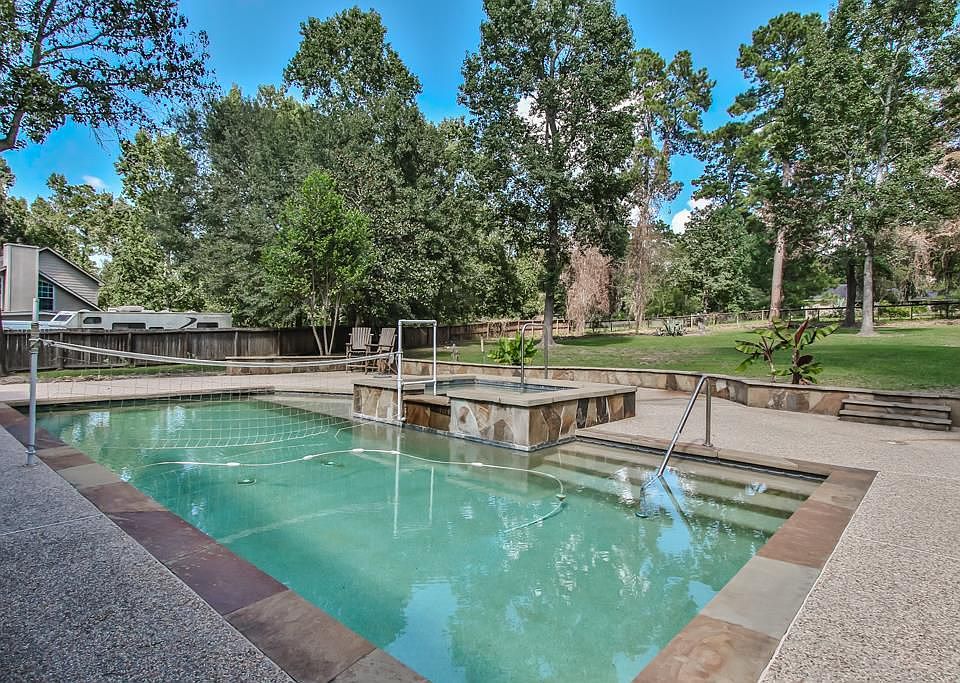 1st image of 29914 Park Place Dr