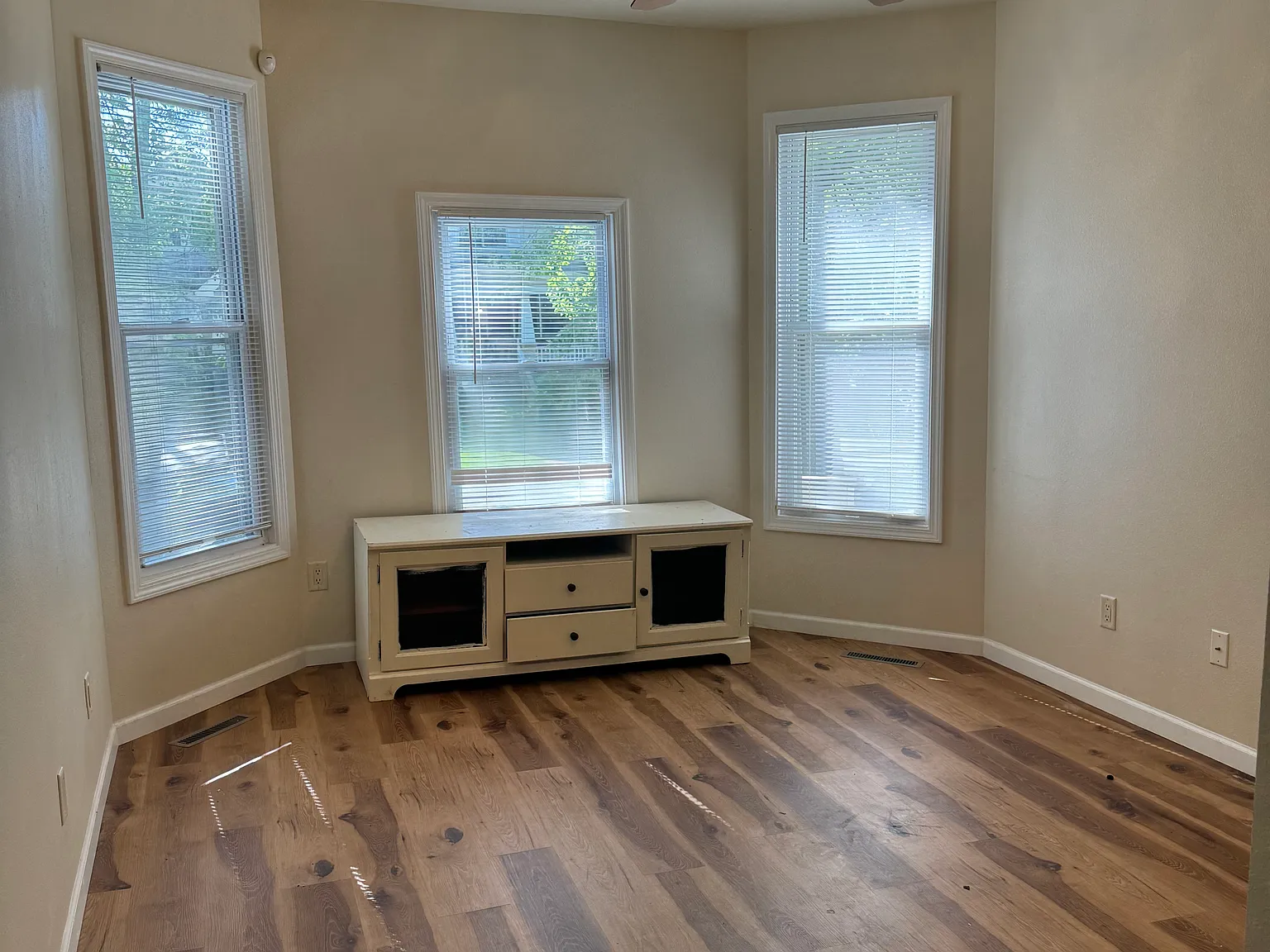 2 bed, 950 sqft, $1,395 — Photo 2