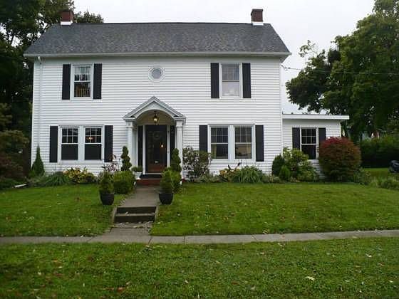 1st image of 9 Bloomingdale Ave