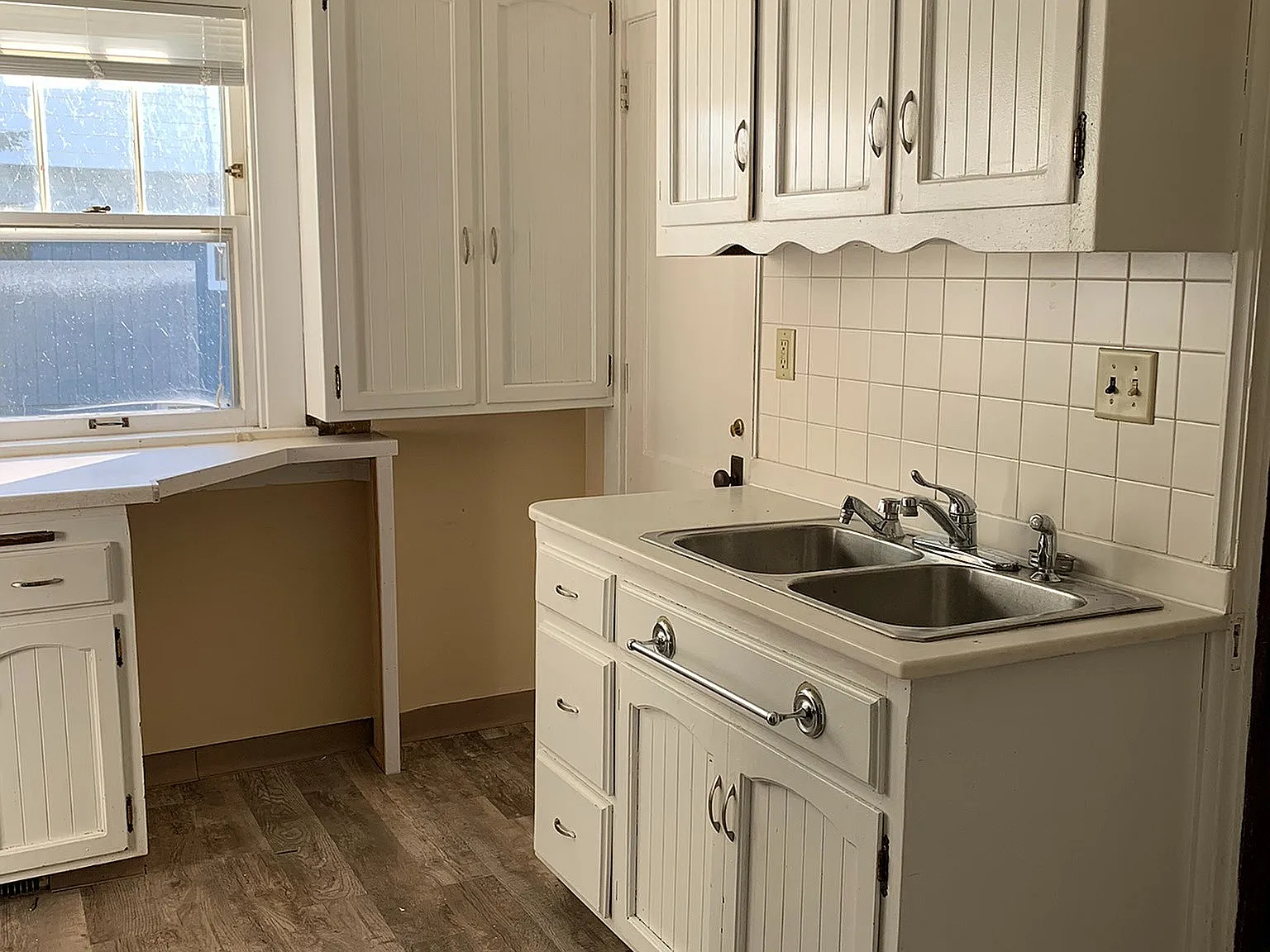 720 Clark Ct — Photo 4