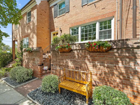 307 Gibbon St, Alexandria, VA 22314