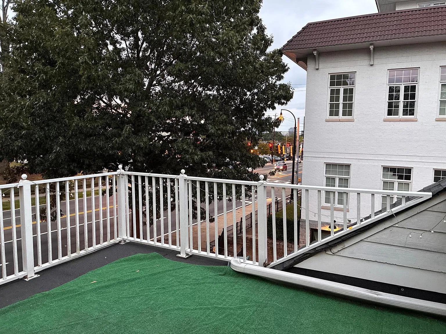 1 bed, 1100 sqft, $1,800 — Photo 2