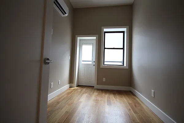 Rented by Nooklyn NYC LLC | media 42