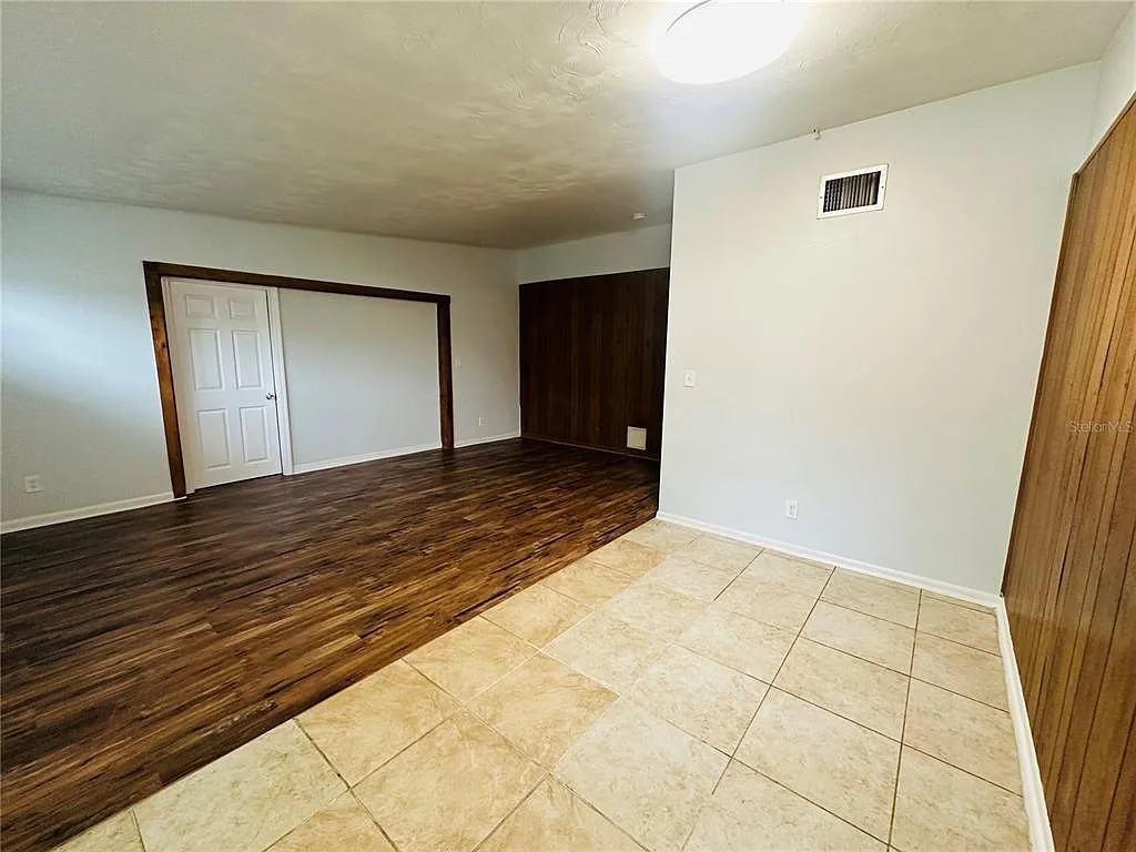 3 bed, 2.0 bath, 1269 sqft, $2,200 — Photo 4