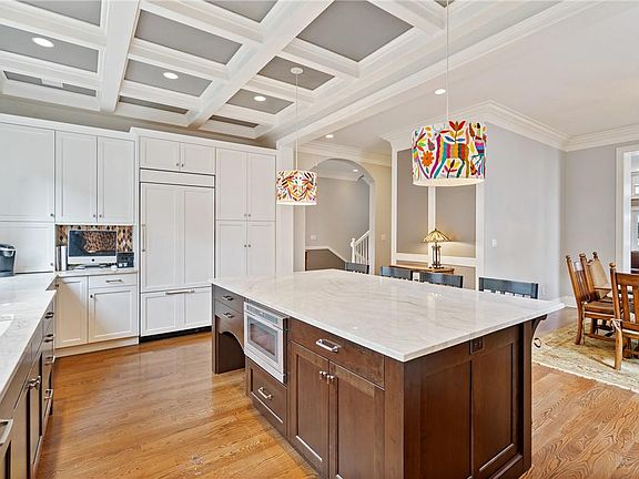 4th image of 312 Academy Ave