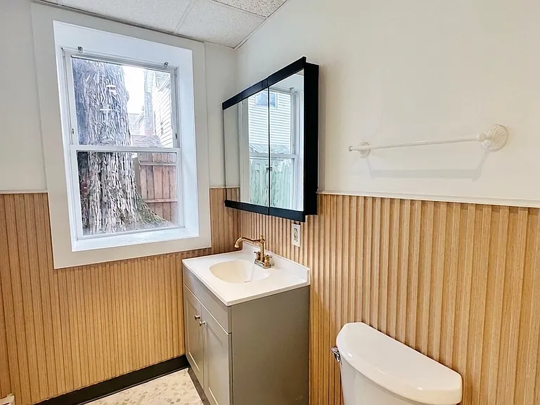 50 Center Ave #A — Photo 9