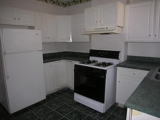 4th image of 212 Sturgis Ave