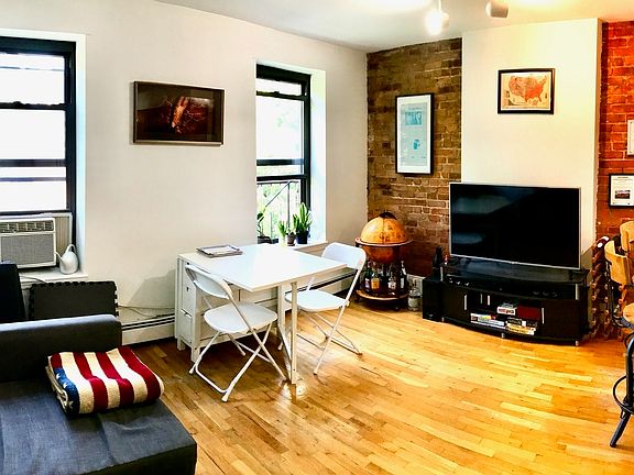 4th image of 479 Pacific St #4