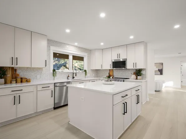 404 Bittern Cir, Buda, TX 78610