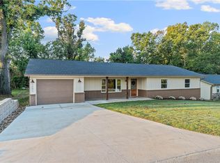 1201 NW 10th St, Bentonville, AR 72712