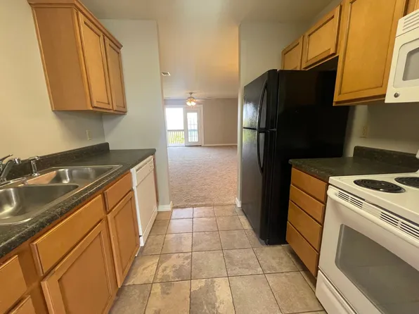 240 Toni Ln APT D, Branson, MO 65616