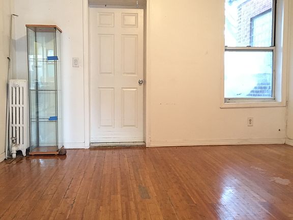 3rd image of 2136 24th St