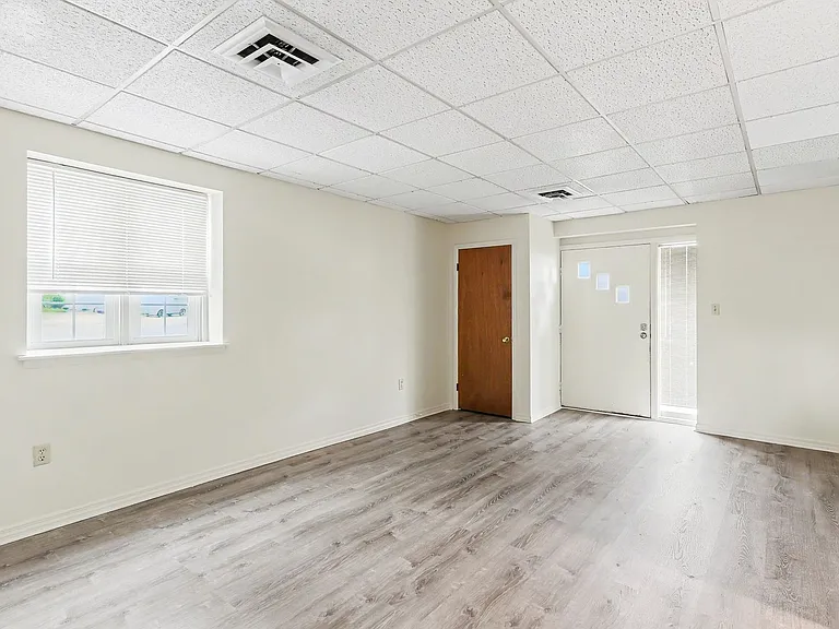 98 Herman Ave — Photo 9