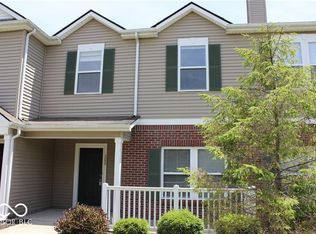 13370 White Granite Dr UNIT 200, Fishers, IN 46038