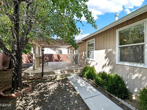 4th image of 1305 Windsor Ct