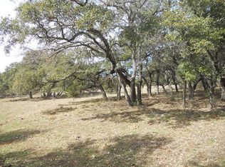 15 W Sandy Oaks Ranch Rd, Johnson City, TX 78636