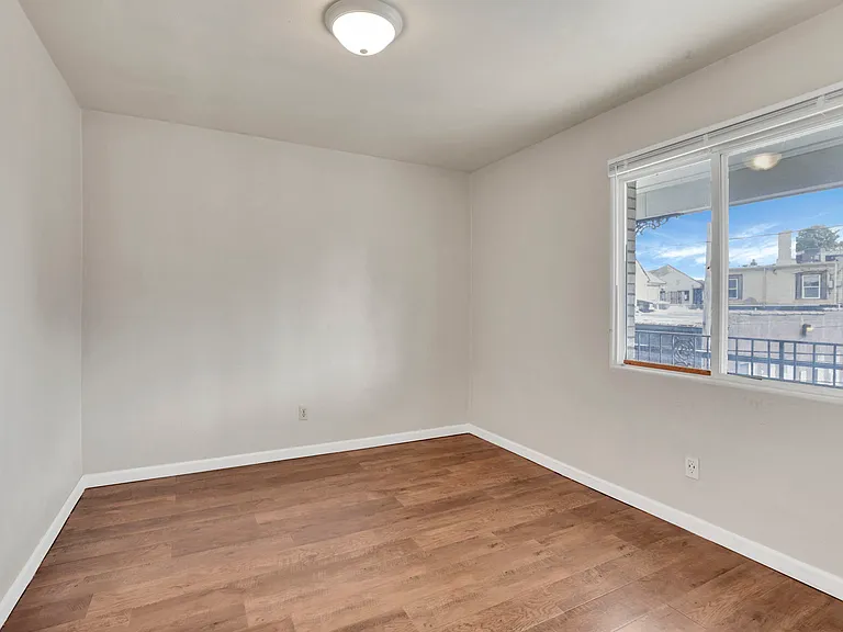 27 W 8th Ave #A — Photo 20