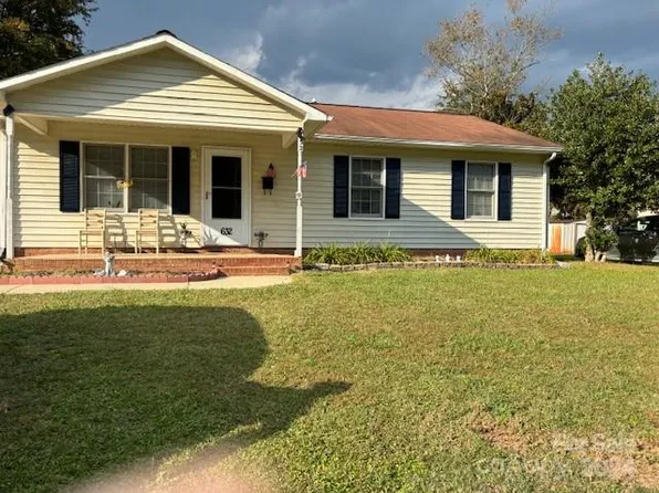 632 New Way Dr, Gastonia, NC 28052