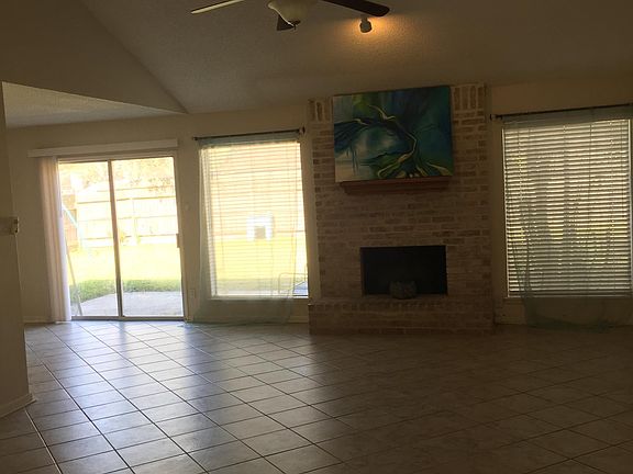 3rd image of 15903 Cavendish Dr