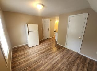 27 Fairview Ave #27B, Enfield, CT 06082