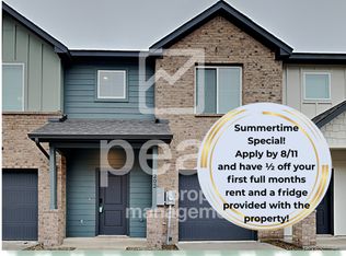 903 Boxwood Ln, Fort Worth, TX 76140