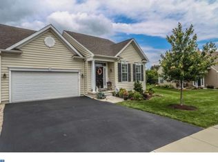 19 Summerlin Dr, Honey Brook, PA 19344
