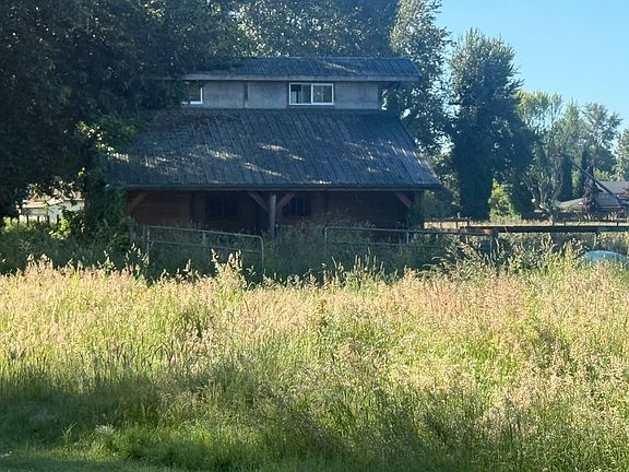 4th image of 16325 Dike Rd