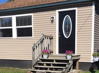 22 White Hill St, Fort Fairfield, ME 04742