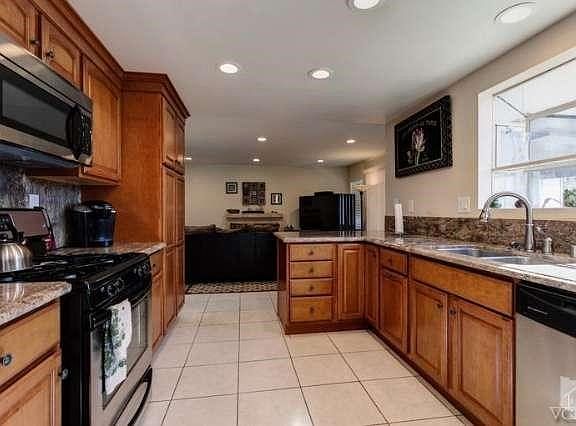 4th image of 1953 El Cajon Ct