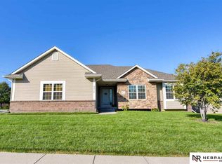 8214 S 166th St, Omaha, NE 68136