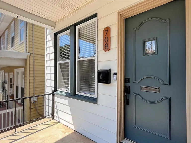 708 Pardee St — Photo 2