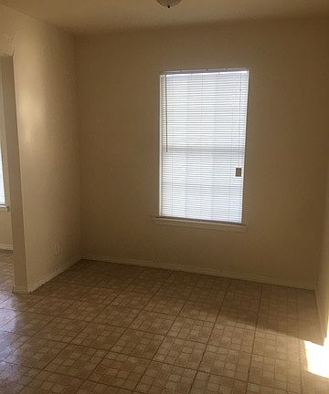 5th image of 414 Furnish Ave