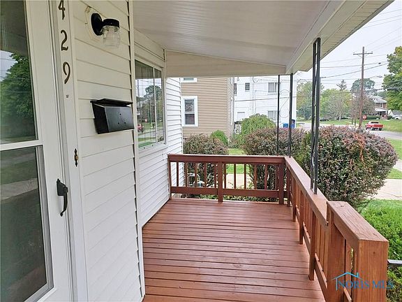 3rd image of 429 Pine St