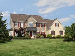 9 Corsalo Rd, Lambertville, NJ 08530