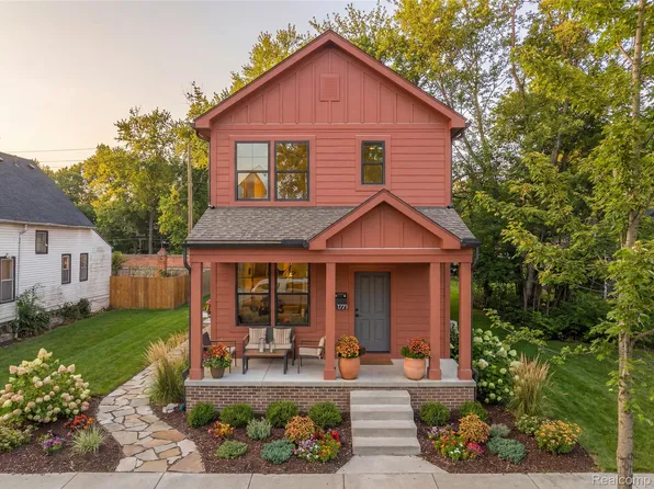 1504 Holcomb St, Detroit, MI 48214