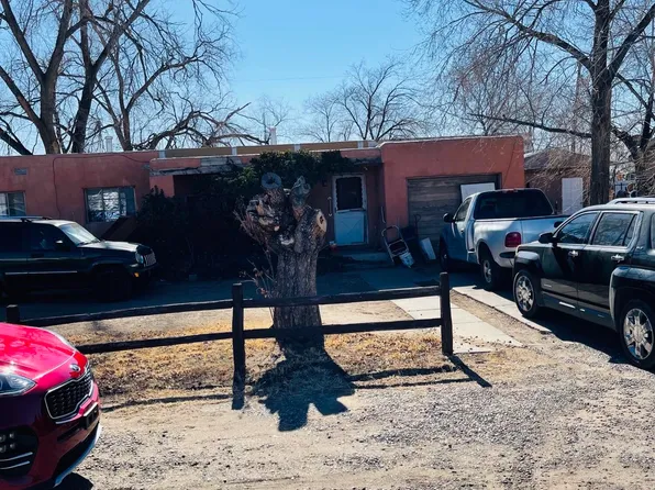 306 Mullen Rd NE, Albuquerque, NM 87107