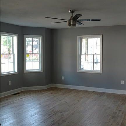 5th image of 207 W Borden Ave