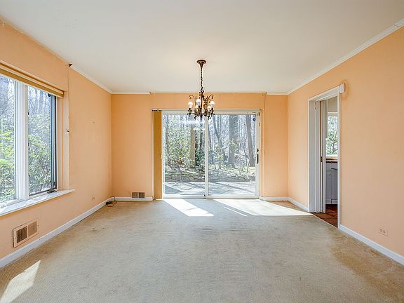 4th image of 5410 Mosholu Ave #1