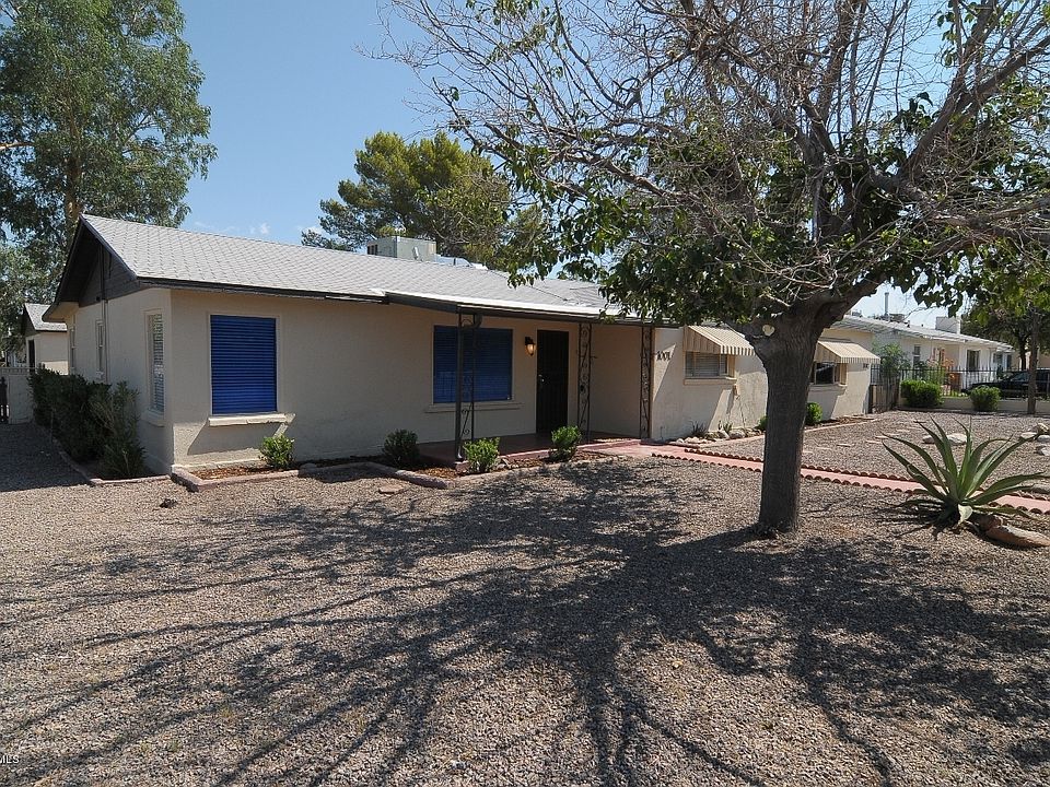 1st image of 1001-1003 E Blacklidge Dr