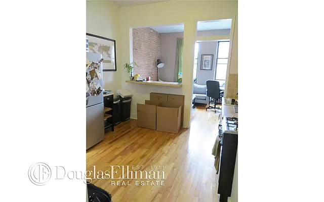 Rented by Douglas Elliman | media 14