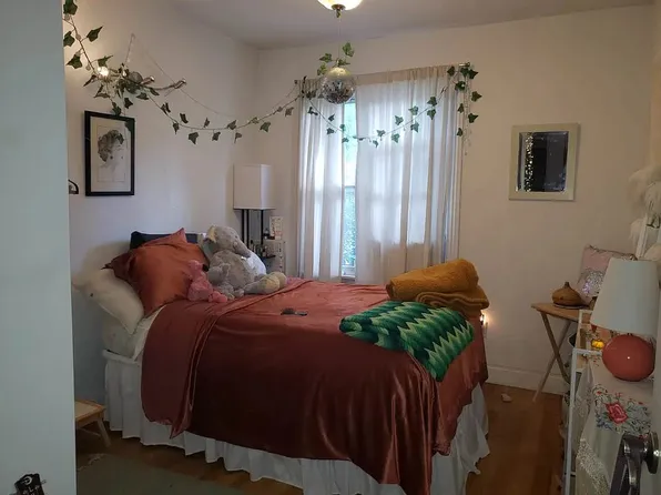 159 Berry Street image 1 of 13